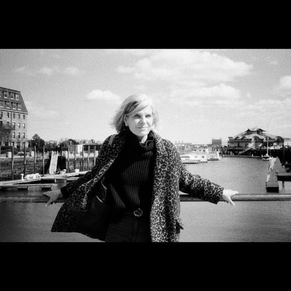 Meet Your Posher - Picture 5 of 5